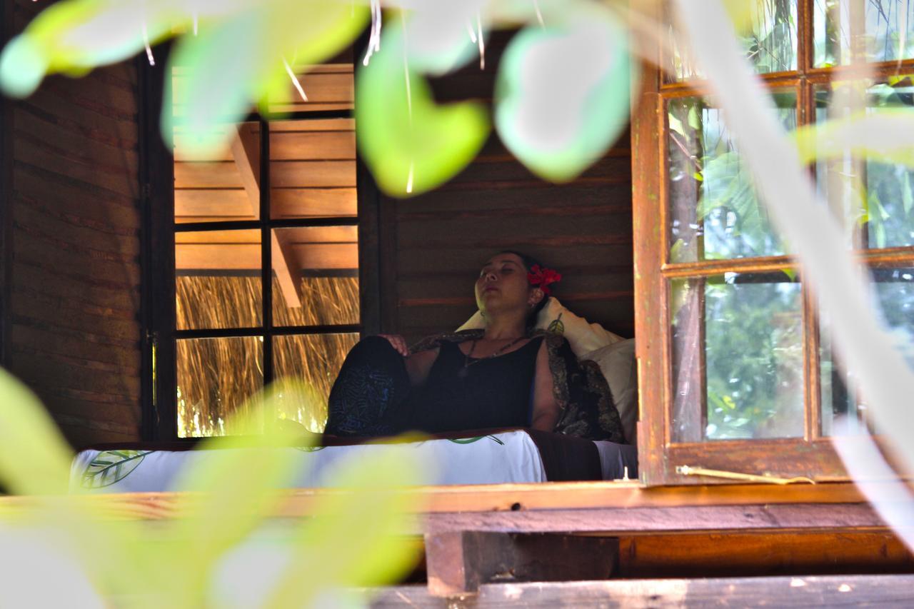 Hotel Athreya Ayurveda Ashram à Habarana Extérieur photo